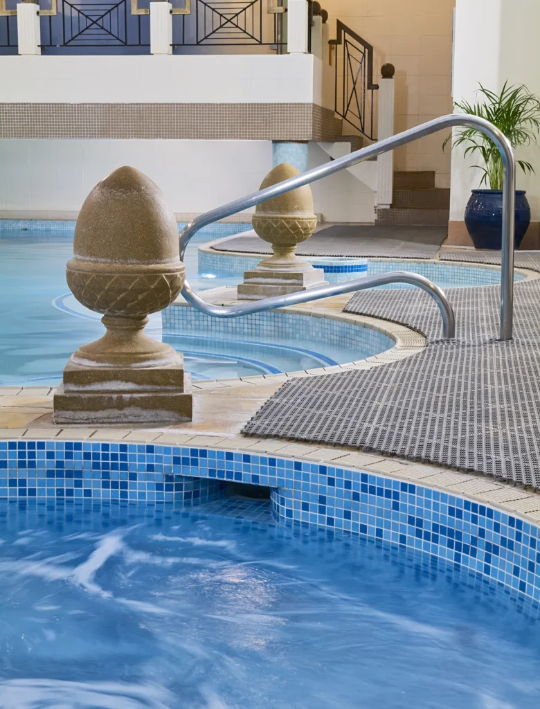 aquilla pool image